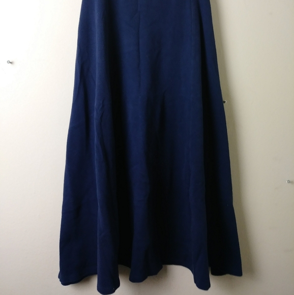 Versatile Navy Blue Skirt - Picture 3 of 3